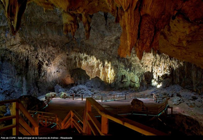 Меандры в пещере Альтамира