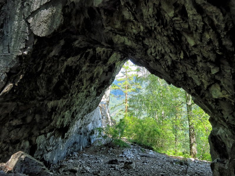 Большая Тавдинская пещера горный Алтай