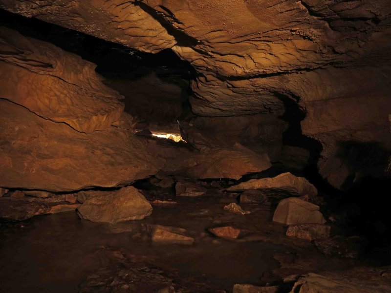 Светлая пещера