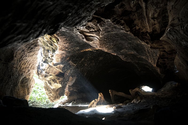 Нижнетыткескенская пещера