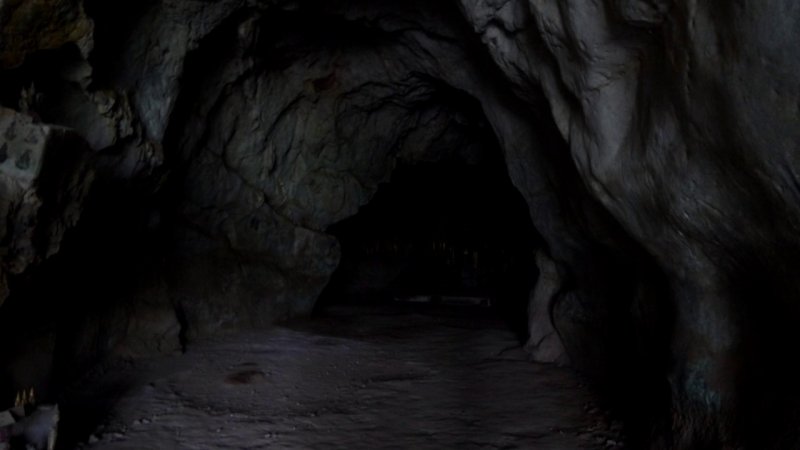 Страшная пещера