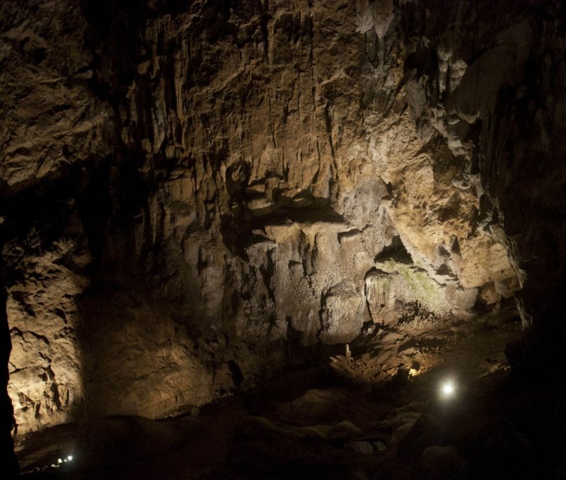 Новлейская пещера