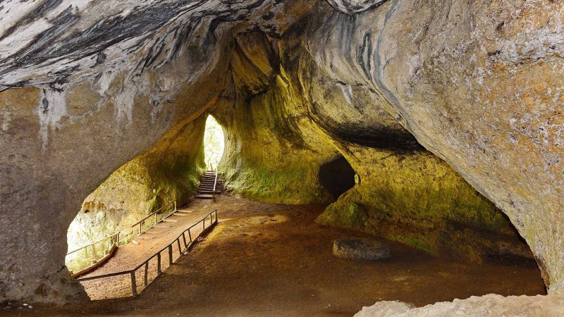 Пещера Соколиный грот
