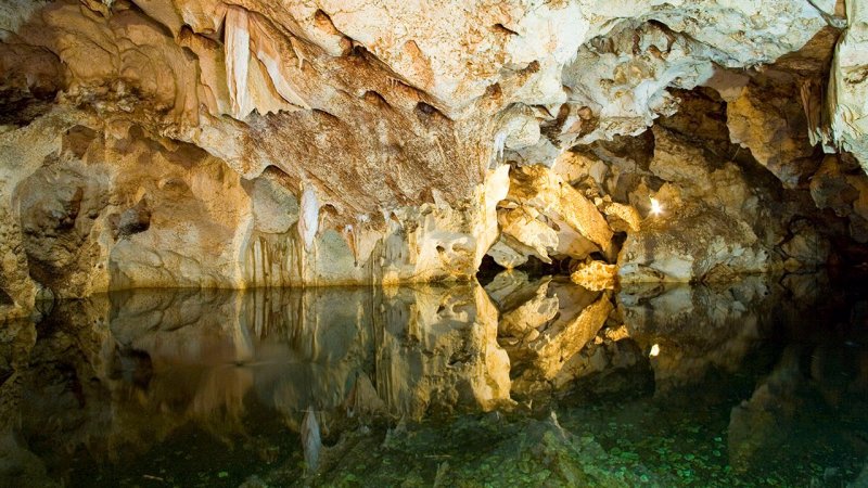 Пещера Грота-бьянкаари
