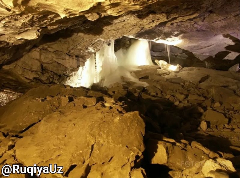 Кунгурская Ледяная пещера грот великан