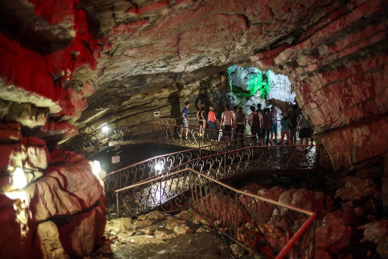 Воронцовские пещеры в Сочи экскурсия