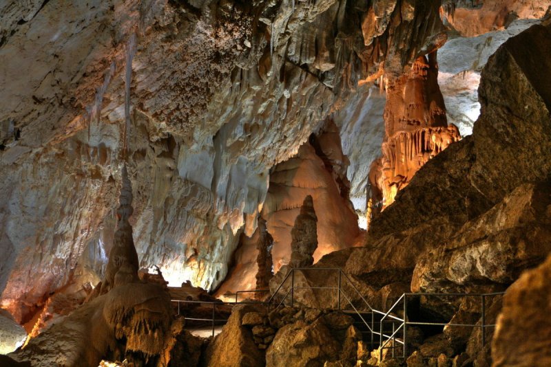 Пещера в Абхазии новый Афон