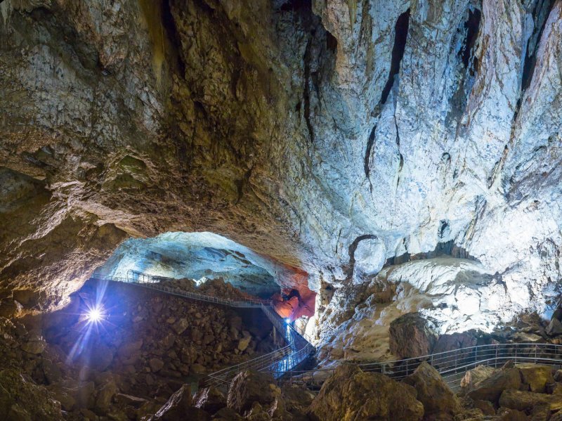 Сталактиты в Абхазии Афонская пещера