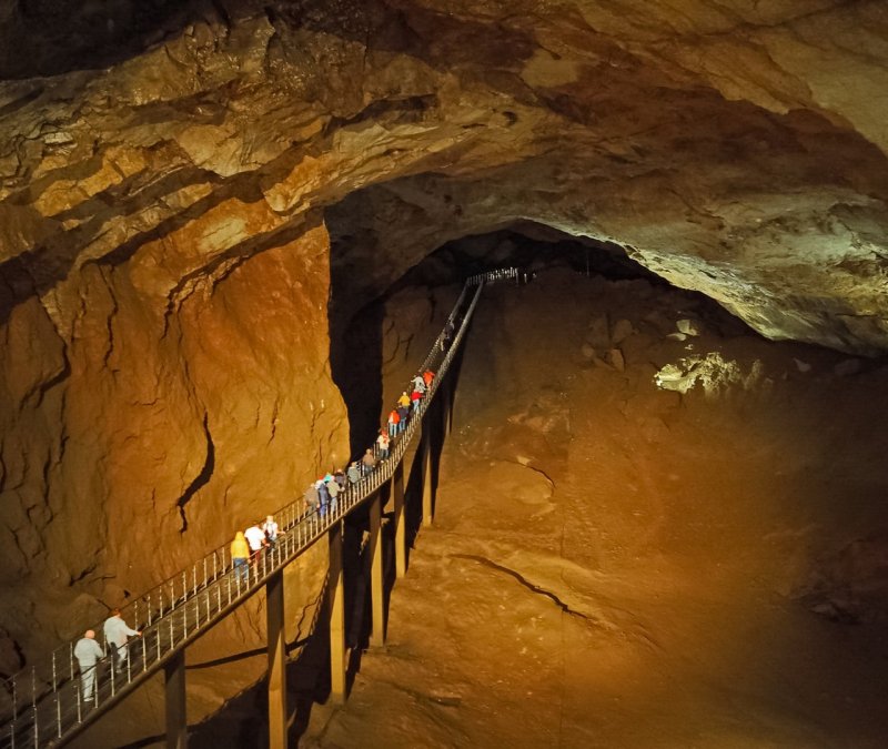 Новоафонская карстовая пещера