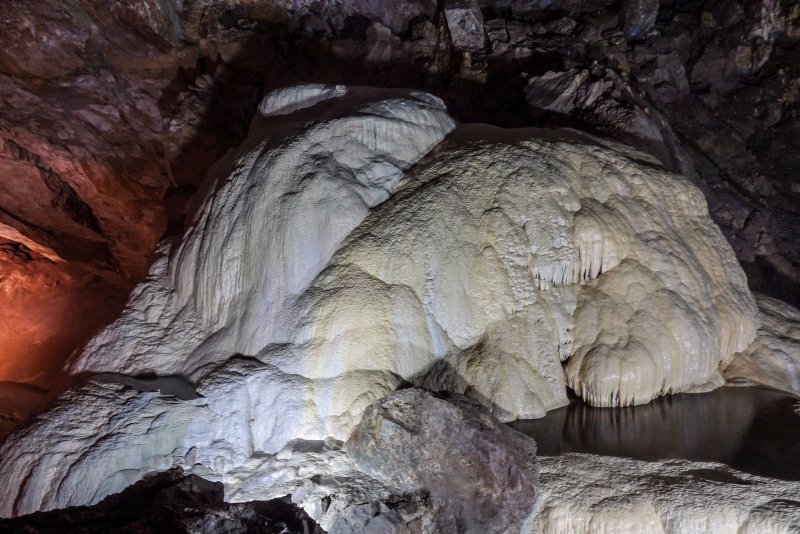 Новоафонская пещера в разрезе