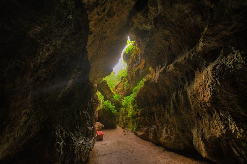 Пещера светлячков новая Зеландия