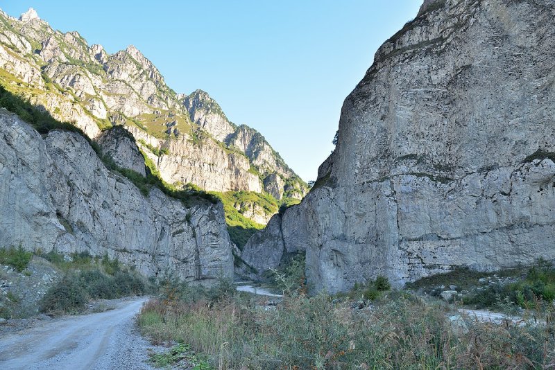 Северная Осетия Кармадонское ущелье водопад
