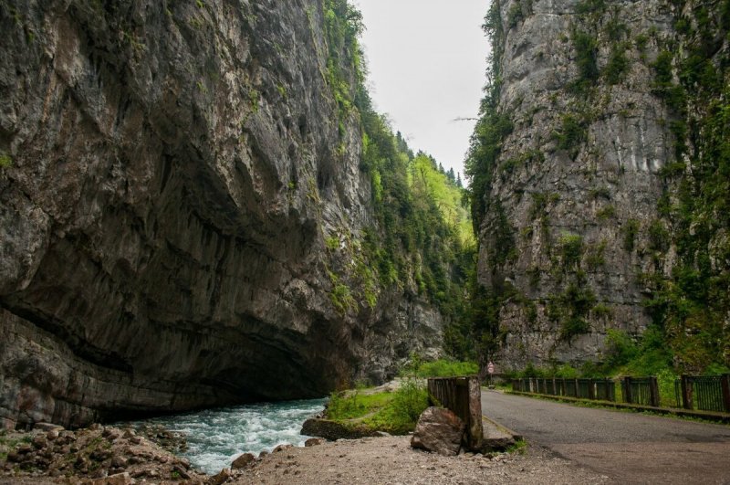 Бзыбское ущелье Абхазия фото