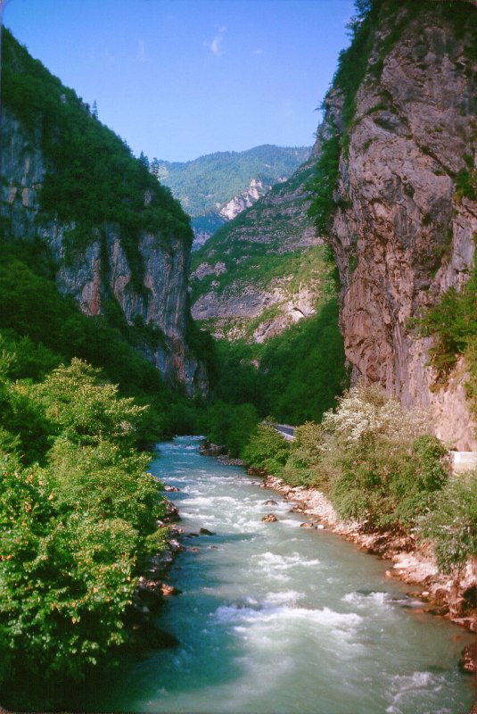 Бзыбское ущелье Абхазия