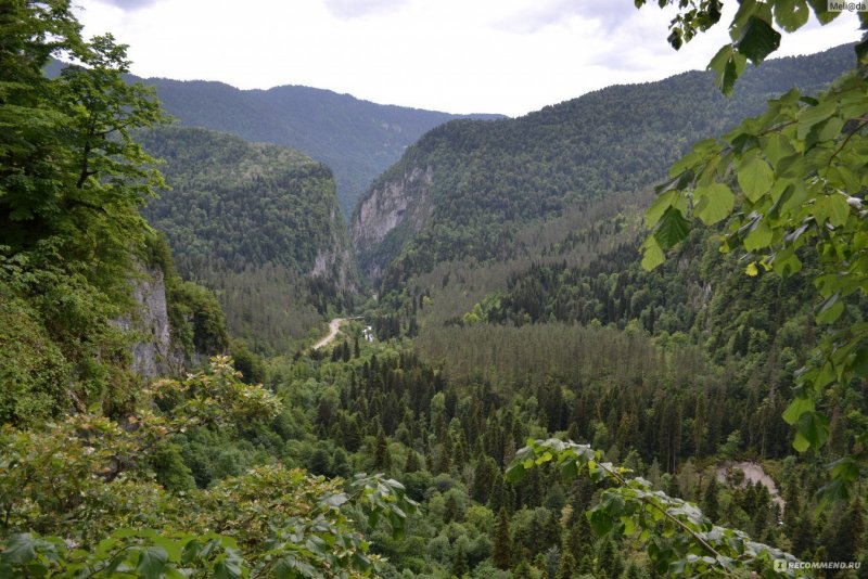 Юпшарский каньон каменный мешок в Абхазии