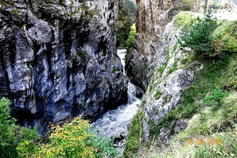 Фиагдон водопад ущелье дзаргивс