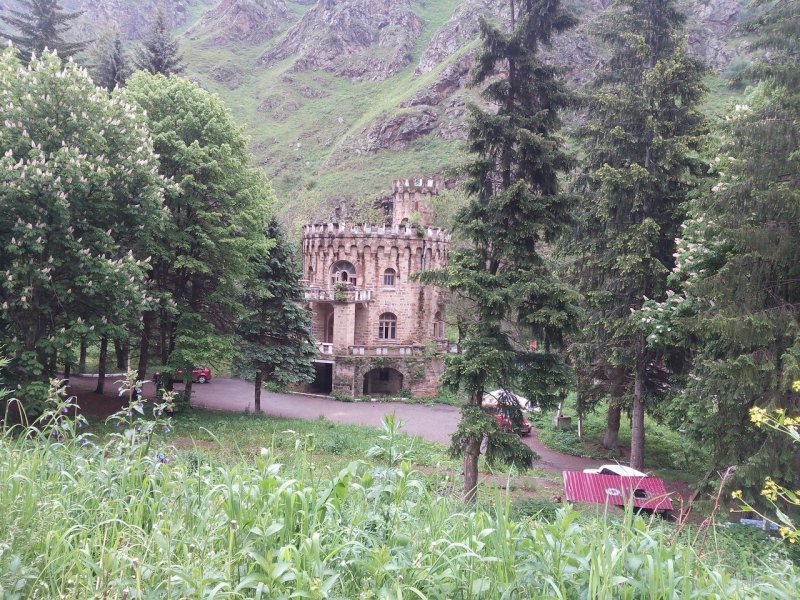 Замок Калмыкова Долина Нарзанов