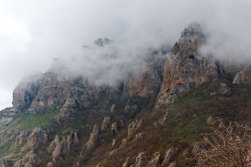 Гора Демерджи и Долина привидений
