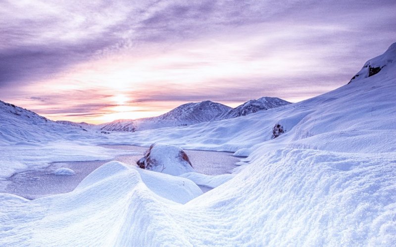 Горы Таджикистан с снегом