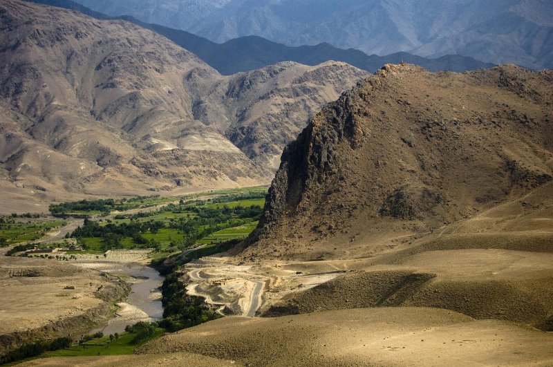 Горы ущелья Афганистана