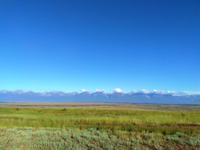 Соленое озеро Баргузинская Долина