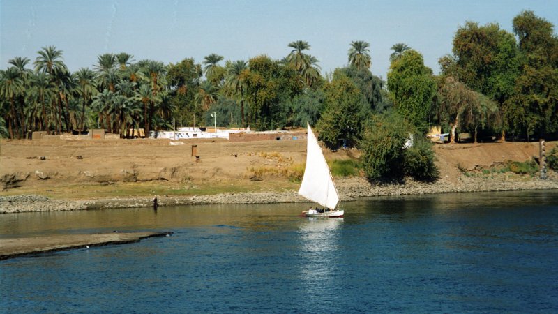 Красный Нил в Египте