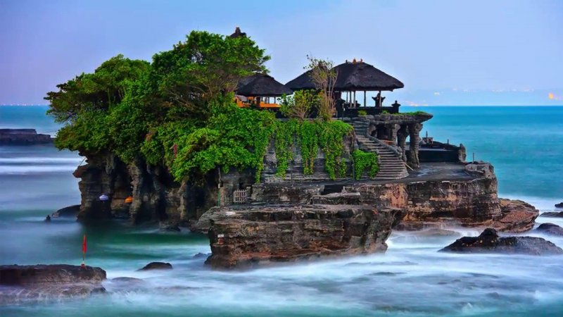 Храм tanah lot Бали