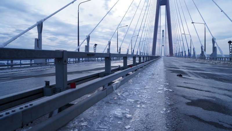 Русский мост зимой
