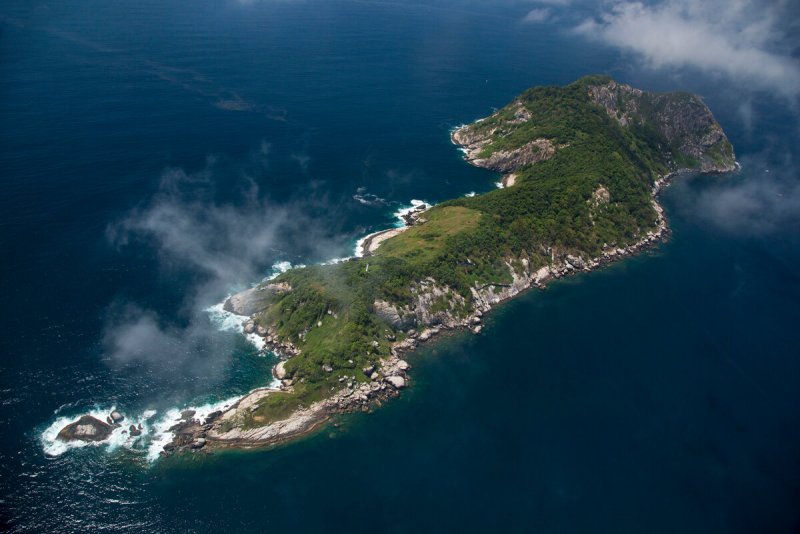 Остров Кеймада-Гранди Бразилия