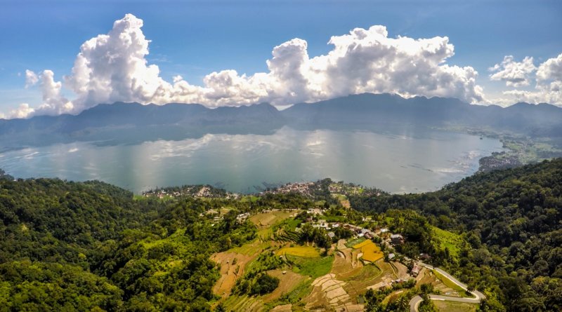 Озеро Тоба Суматра