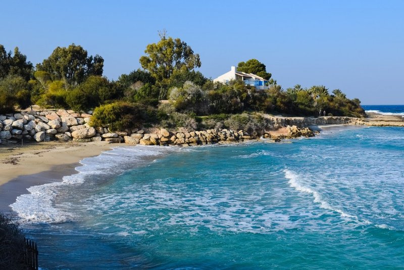 Лазурный берег Кипр