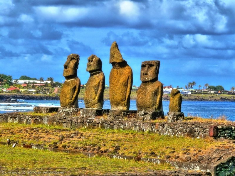 Каменные идолы острова Пасхи