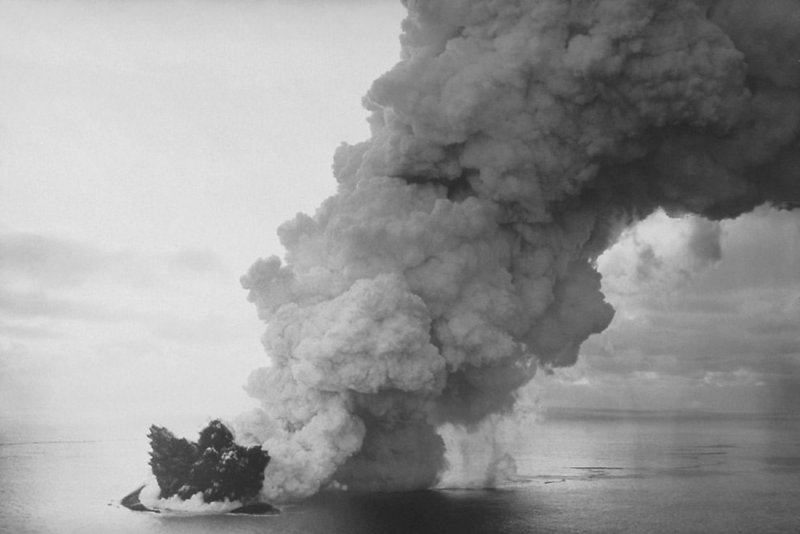 Остров Сюртсей возник после извержения вулкана в 1963