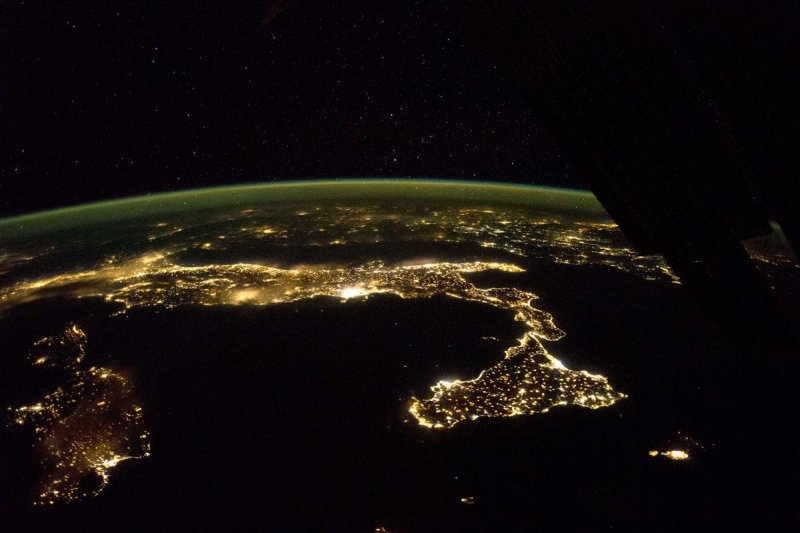 Космический снимок Апеннинского полуострова