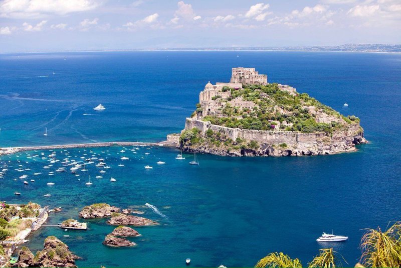 Италия Неаполь остров Искья