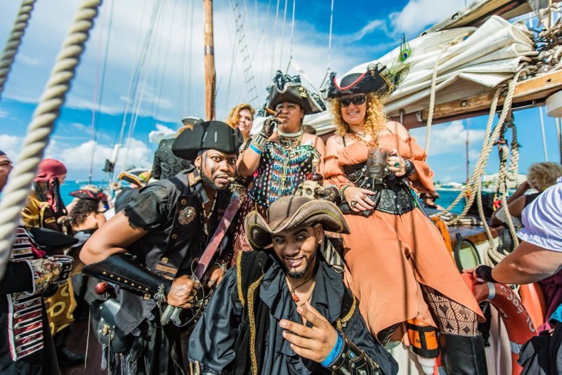 Фестиваль пиратов на Каймановых островах