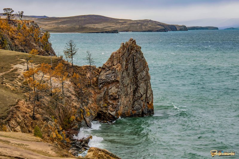 Остров Ольхон на Байкале степь