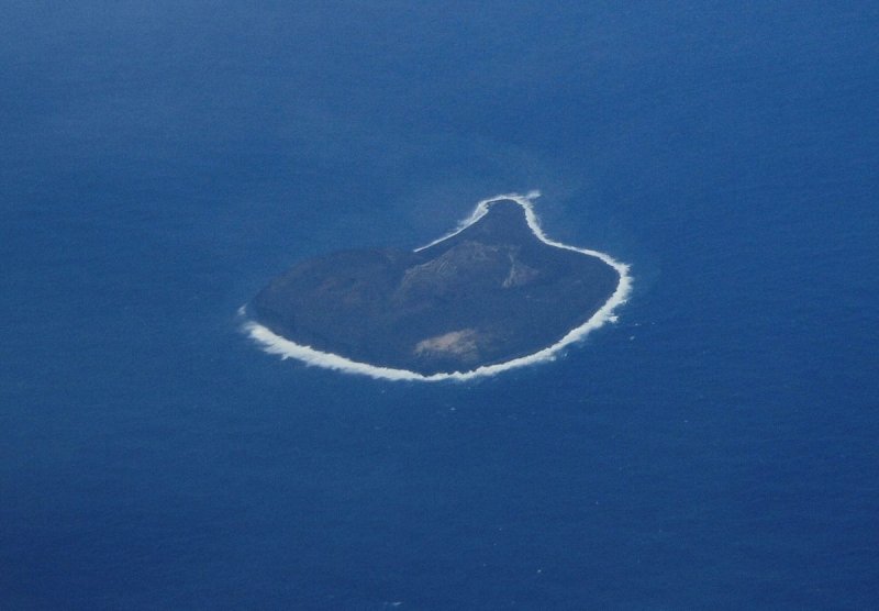 Вулканический остров Суртсей