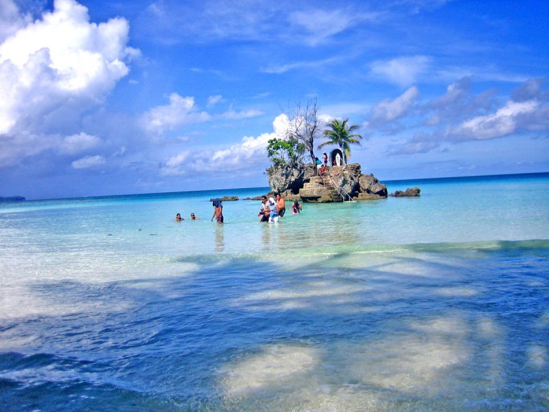 Филиппины остров Боракай белый пляж
