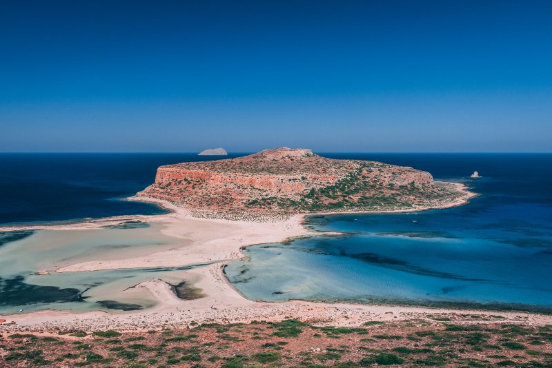 Остров возле Крита