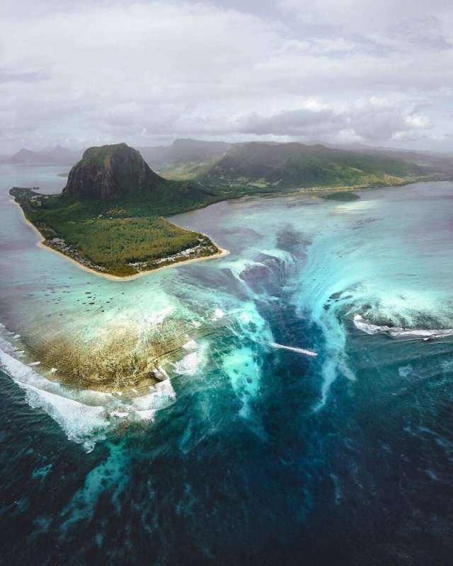 Ле-Морн Маврикий подводный водопад