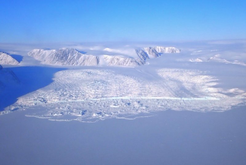 Девон остров ледник