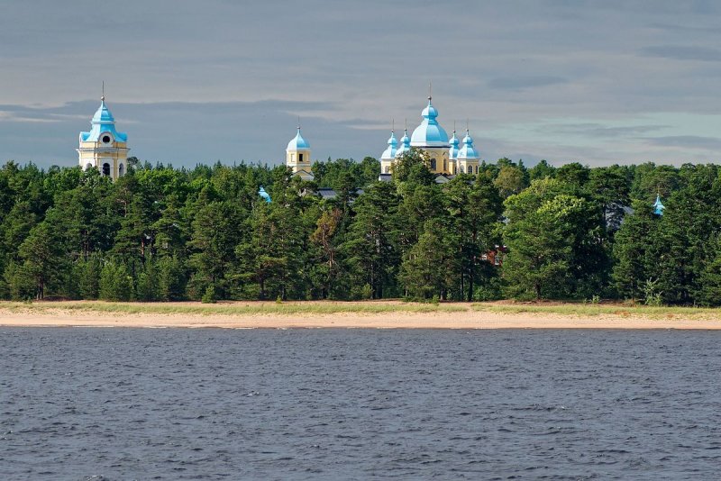 Бухта Владимирская остров Коневец