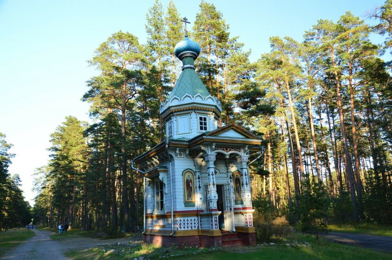 Конь-камень Коневский монастырь