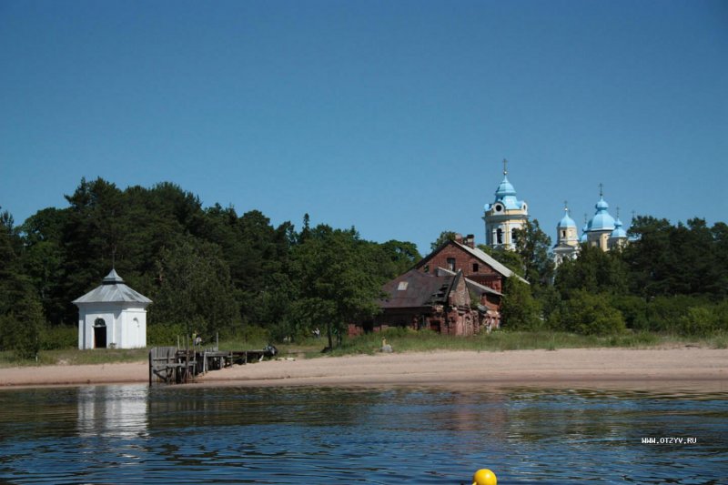 Монастырь на острове Коневец на Ладожском озере