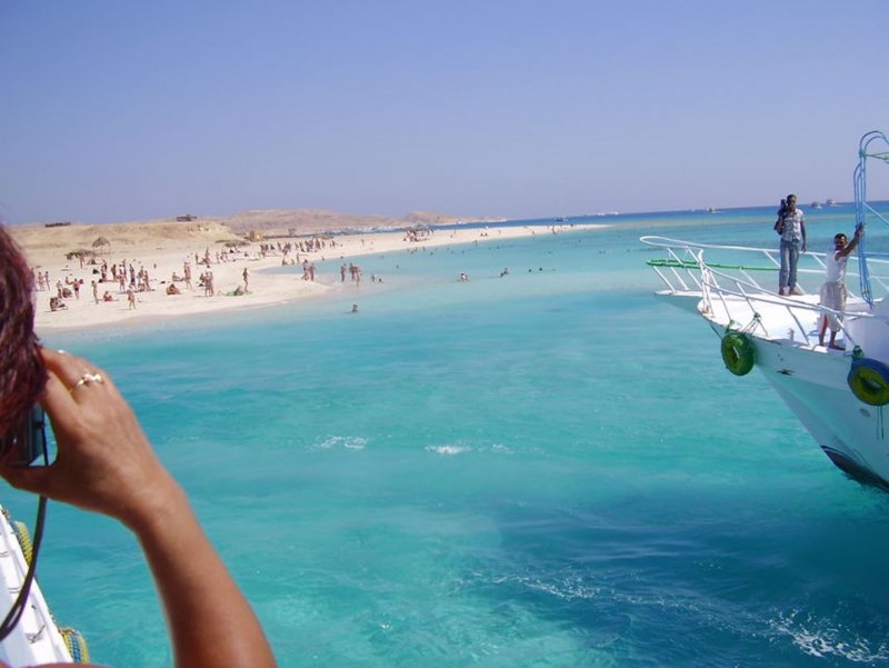 Райский остров в Египте с белым песком