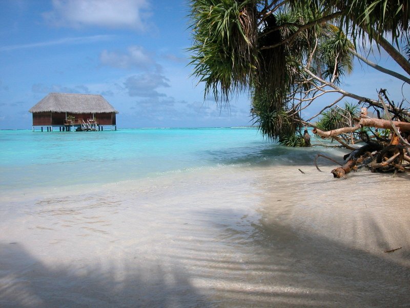 Атолл Адду Мальдивы пляж
