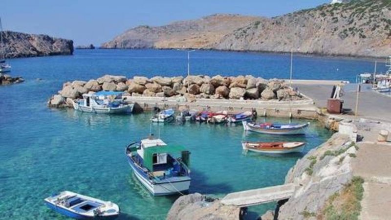 Греческий остров антитикира