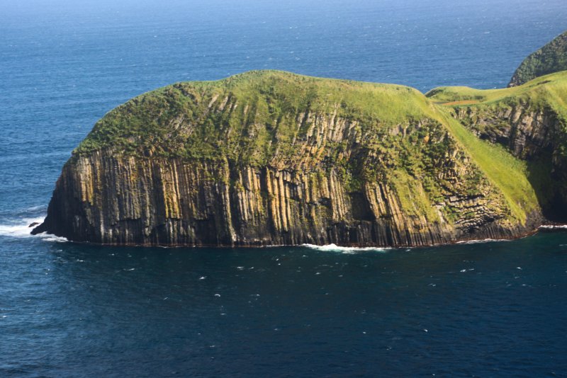 Остров у Алеутских островов