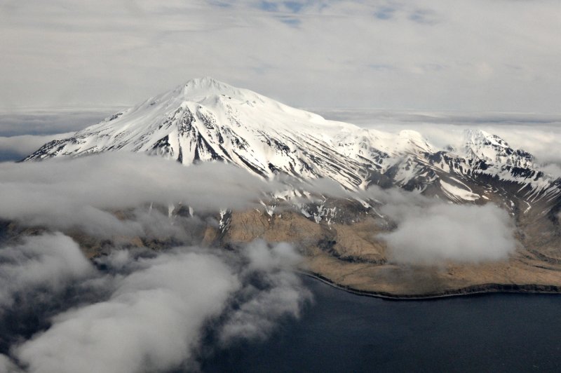 Вулкан Кливленд на Аляске